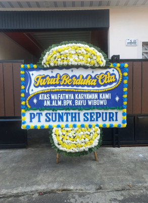 Papan Bunga Duka di Taelarek