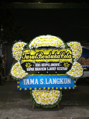 Papan Bunga Duka di Taelarek